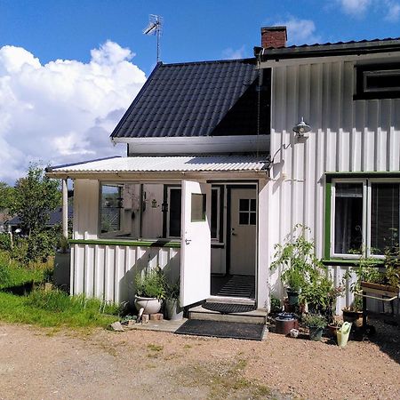 Laegenhet Naturnaera I Henån エクステリア 写真